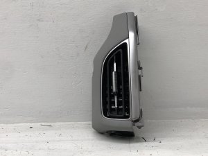 2020-2022 Hyundai Palisade Gray Dashboard Outer A/C Air Vent Grille with Trim Molding - Front (Used OEM)