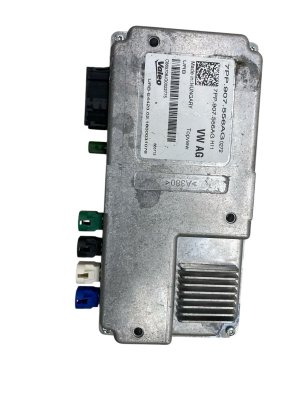 2015-2018 Porsche Cayenne Surround View Camera Control Module (Used OEM)