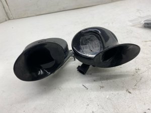  Tesla Model x High and Low Note Horn Set (Used OEM)