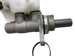 2024-2025 Kia Seltos Brake Master Cylinder (Used OEM)