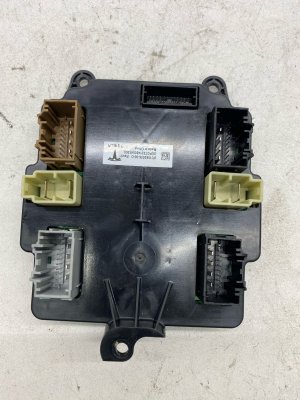 Tesla Model x Falcon Door Control Module - Rear (Used OEM)