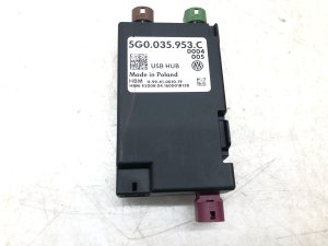 2016-2024 Volkswagen Tiguan USB Distributor Hub Control Module (Used OEM)