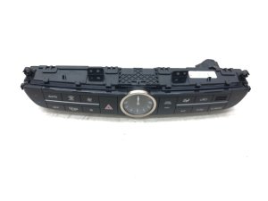 2016-2017 Kia K900 Temperature Control Module with Clock (Used OEM)