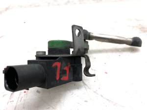 2011-2018 Porsche Cayenne Suspension Height Level Sensor - Front (Used OEM)