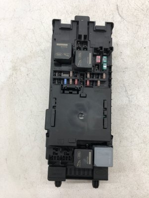 2017-2020 Jaguar F-Pace Passenger Cabin Fuse Box (Used OEM)
