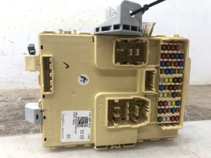 2020-2022 Hyundai Palisade Instrument Panel Cabin Fuse Junction Box (Used OEM)