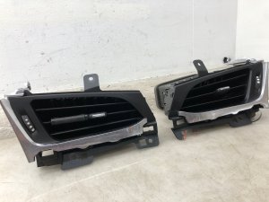 2015-2020 GMC Yukon XL Dash Outer Air Vent Grille Set - Front (Used OEM)