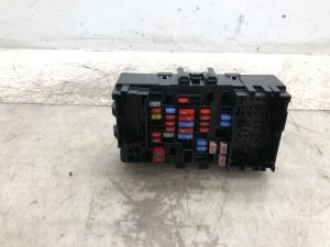2016-2020 Chevrolet Tahoe Instrument Panel Fuse Relay Junction Box - Front (Used OEM)