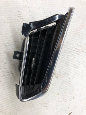 2018-2024 Buick Enclave Dashboard A/C Air Vent Grille and Trim Bezel - Front (Used OEM)