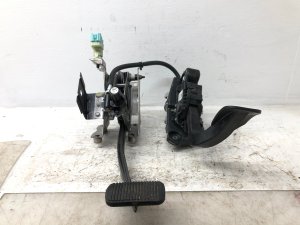 2018-2020 Lincoln Navigator Power Adjustable Accelerator and Brake Pedal Assembly (Used OEM)