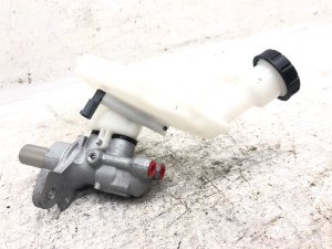 2019-2022 Mercedes-Benz A220 Brake Master Cylinder with Reservoir and Cap (Used OEM)