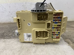 2020-2022 Hyundai Palisade Instrument Panel Cabin Fuse Junction Box (Used OEM)
