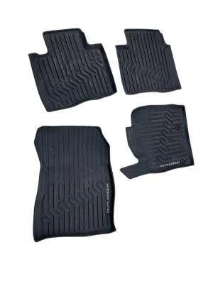 2022-2025 Mitsubishi Outlander All Weather Rubber Floor Mat Set (Used OEM)