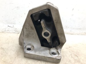 2020-2023 Ram 1500 Engine Mount Support Bracket (Used OEM)