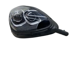 2015-2018 Porsche Macan Bi-Xenon HID PDLS Headlight Assembly with Washer - Right (Passenger) (Used OEM)