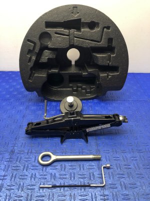 2014-2024 Maserati Quattroporte Emergency Spare Tire Scissor Jack with Foam Insert (Used OEM)