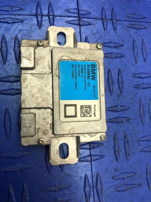 2017-2019 BMW 540i Wireless Charging Compensator Control Module (Used OEM)