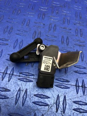 2017-2021 Volvo V90 Headlamp Leveling Control Sensor - Front, Right (Passenger) (Used OEM)