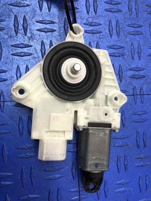 2018-2024 BMW X3 Door Power Window Motor and Regulator Assembly - Front, Right (Passenger) (Used OEM)