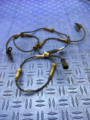 2017-2023 BMW 528i ABS Wheel Speed Sensor Set - Rear (Used OEM)