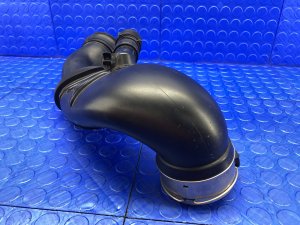 2018-2023 Mercedes-Benz C280 Engine Air Intake Hose and Resonator Assembly (Used OEM)