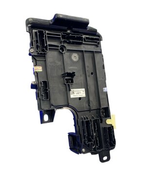  Tesla Model y Voltage Body Control Module (Used OEM)