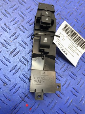 2017-2020 Genesis G80 Power Window Switch - Front, Right (Passenger) (Used OEM)