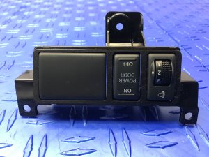 2013 INFINITI QX56 Dimmer and Power Door Switch Panel - Front (Used OEM)