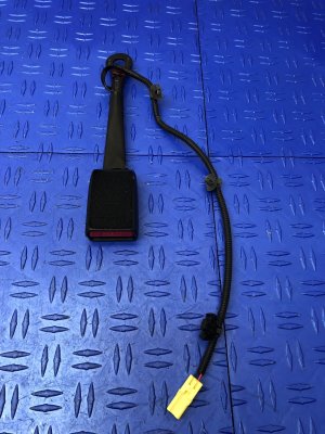 2022-2023 Hyundai Santa Cruz Black Seat Belt Buckle - Front (Used OEM)