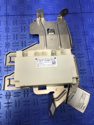 2014-2015 Mercedes-Benz GLK250 Keyless Go Chassis Control Module (Used OEM)
