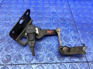 2021-2025 Toyota Mirai Suspension Ride Height Level Sensor - Rear (Used OEM)