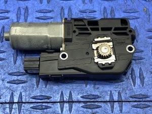 2019-2023 BMW M850i xDrive Sunroof Shade Motor - Front (Used OEM)