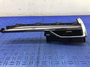 2019-2023 Cadillac XT4 Outer Dashboard AC Air Vent - Front (Used OEM)