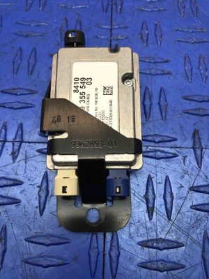 2014-2020 BMW M2 Wireless Charging Control Module with USB and Auxiliary Jack (Used OEM)