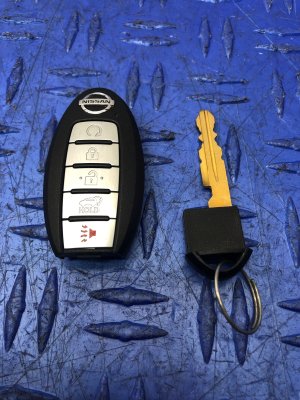 2021-2022 Nissan Rogue Keyless Entry Key Fob Remote Transmitter (Used OEM)