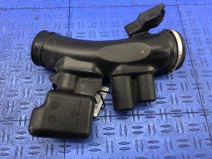 2010-2015 Jaguar XK Engine Air Intake Hose and Resonator Assembly (Used OEM)