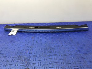 2009-2015 BMW 750i Chrome License Plate Light Assembly with Trunk Handle and Chrome Trim - Rear (Used OEM)