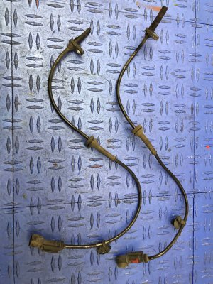 2015-2023 Ford Mustang ABS Wheel Speed Sensor Set - Rear (Used OEM)