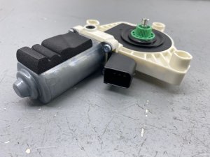 2014-2019 Mercedes-Benz CLA250 Door Window Motor - Front, Right (Passenger) (Used OEM)