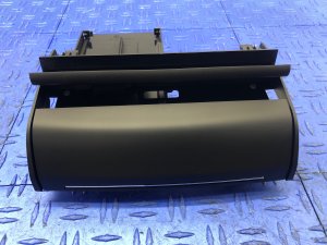 2014-2021 Maserati Quattroporte Center Dashboard Storage Tray Phone Holder (Used OEM)