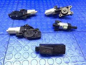 2016-2024 INFINITI Q50 Seat Track Recline and Adjustment Motor Set - Front (Used OEM)