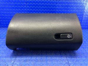 2015-2021 Mercedes-Benz C280 Black Dashboard Glove Box Compartment - Front (Used OEM)