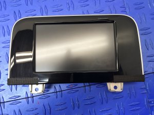 2018-2021 Kia Stinger 7-Inch Infotainment Display Screen without Navigation (Used OEM)