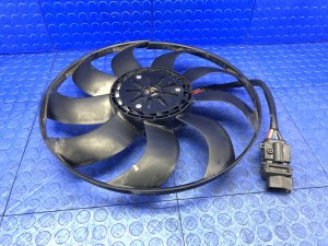 2018-2023 BMW M550i xDrive A/C Condenser Fan Motor and Blade Assembly (Used OEM)