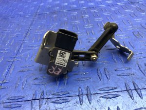 2017-2022 Volvo V90 Suspension Ride Height and Headlamp Level Sensor - Rear, Right (Passenger) (Used OEM)