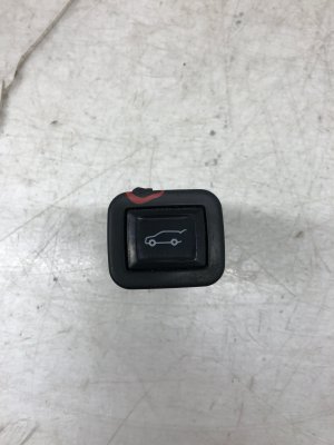 2017-2025 Cadillac XT5 Power Tailgate Lift Switch - Rear (Used OEM)