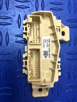 2018-2021 Hyundai Kona ICM Junction Block Fuse Box (Used OEM)