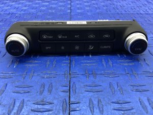 2018-2023 Kia Stinger Automatic Temperature Control Module - Front (Used OEM)