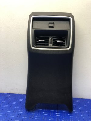 2017-2024 Nissan Murano Center Console Air Vent Grille with USB Port - Rear (Used OEM)