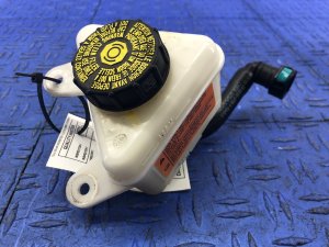 2019-2020 Hyundai Santa Fe Brake Master Cylinder (Used OEM)